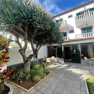 Guest house Valhalla Panorama - The Old Residencial Pina Funchal (Madeira)